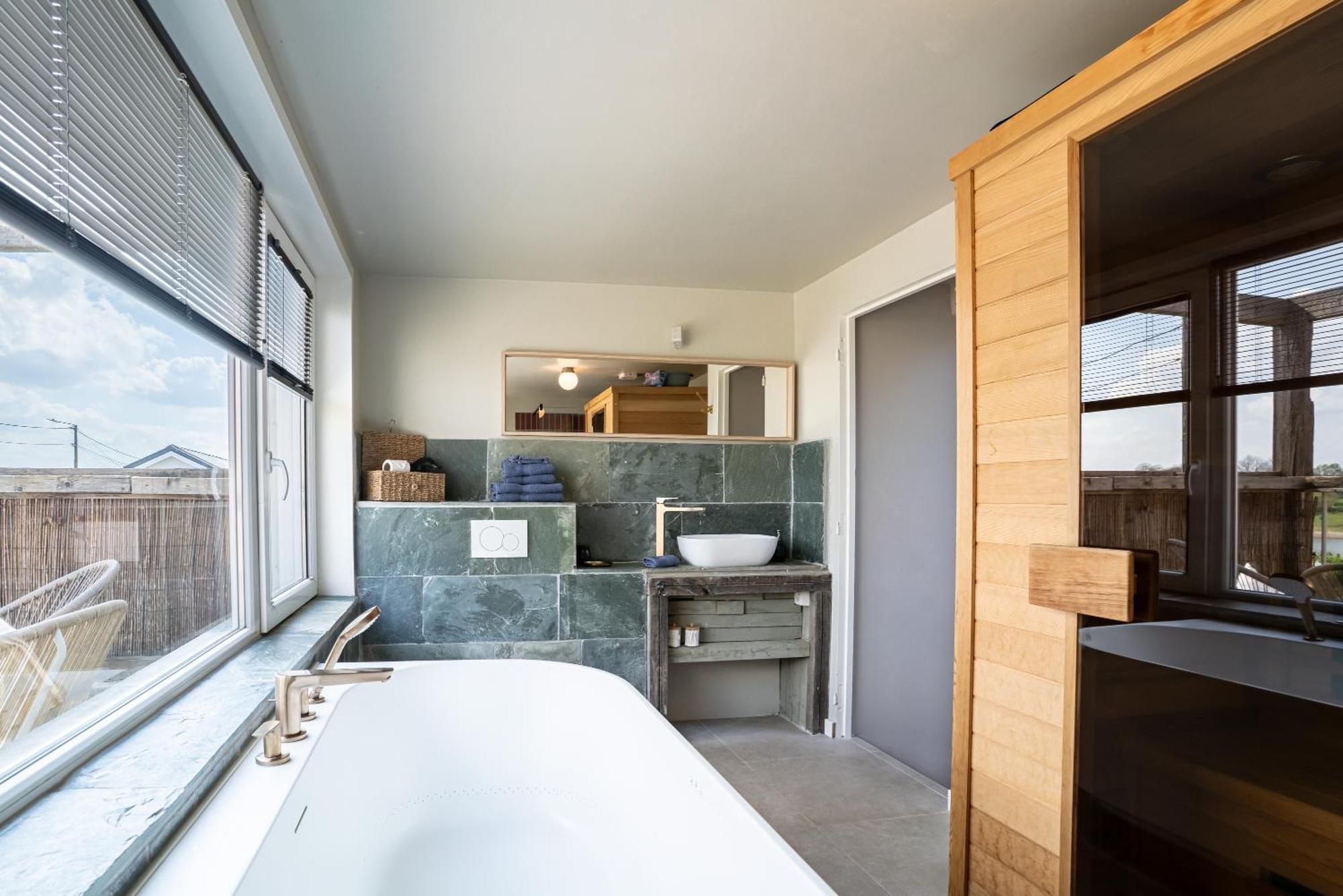Maas Suites Lanaken Εξωτερικό φωτογραφία