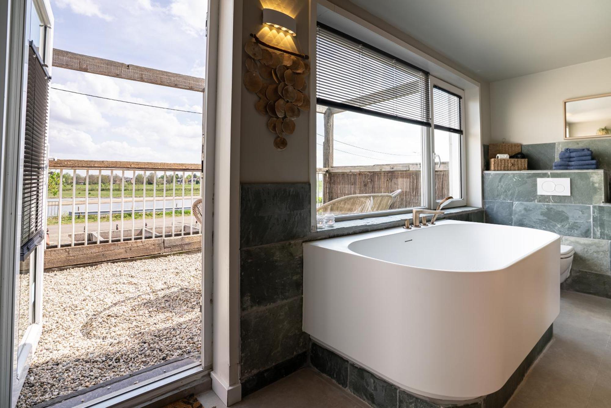 Maas Suites Lanaken Εξωτερικό φωτογραφία